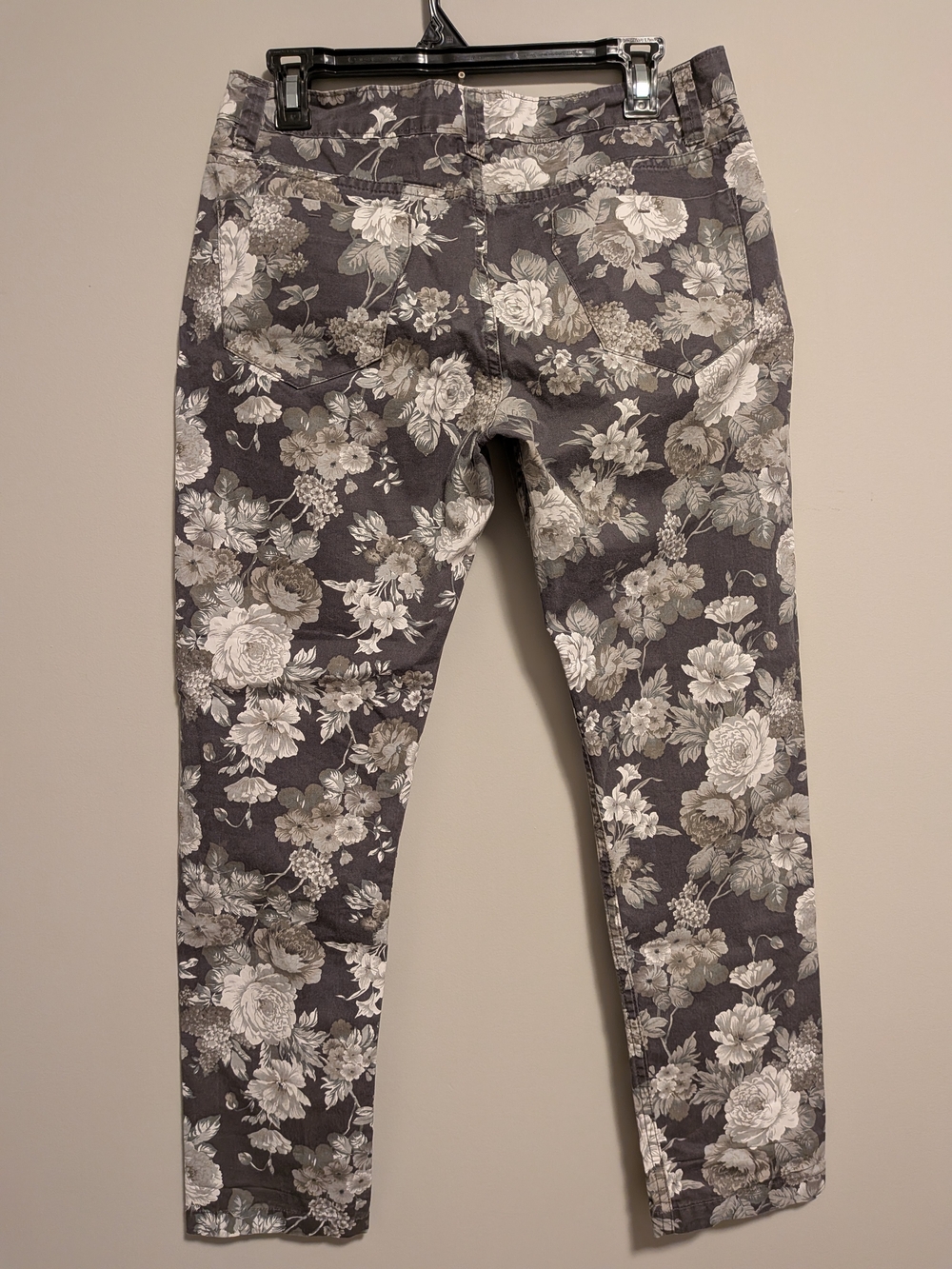 Low Rise Floral RIG - Utility Pant - Picture 8 of 10
